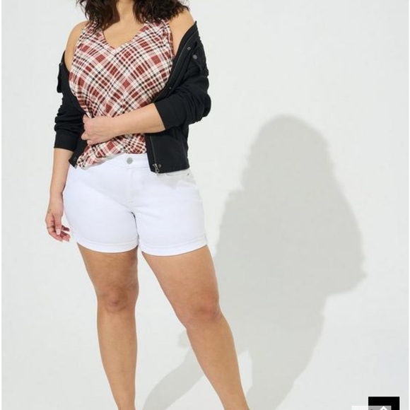 Torrid - 5 Inch Boyfriend Vintage Stretch Mid-Rise Short - Size 18 - Picture 7 of 7